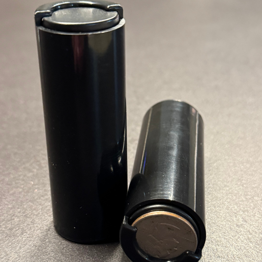 Quarter Holder – Compact & Convenient